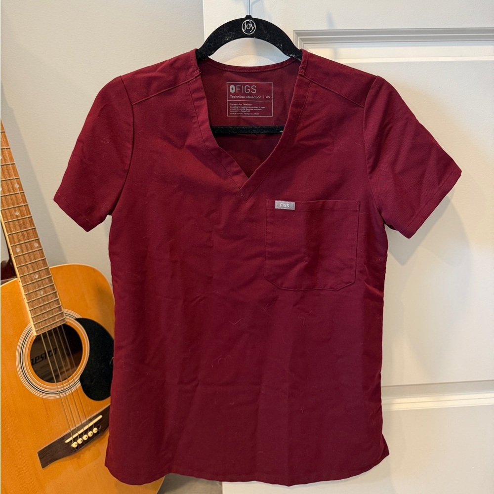 Women’s Figs Scrub Top